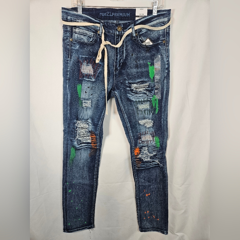 Rue21 Premium Supreme Flex Skinny Jeans 32x34 Distressed Paint Splatter NWT